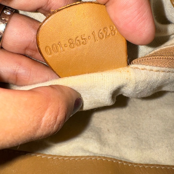 GUCCI VINTAGE CROSSBODY BUCKET BAG GG MONOGRAM - Picture 14 of 15